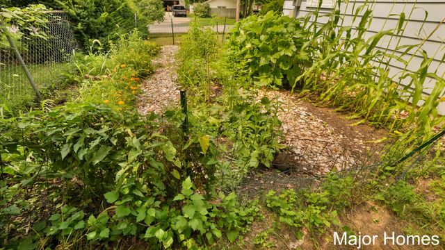 5738 Blaine Avenue SE, Kentwood, MI 49508