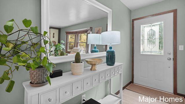 5738 Blaine Avenue SE, Kentwood, MI 49508