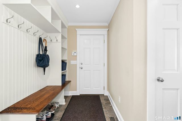 34 Horton Lane, New Canaan, CT 06840