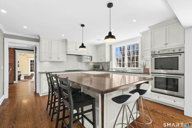 34 Horton Lane, New Canaan, CT 06840