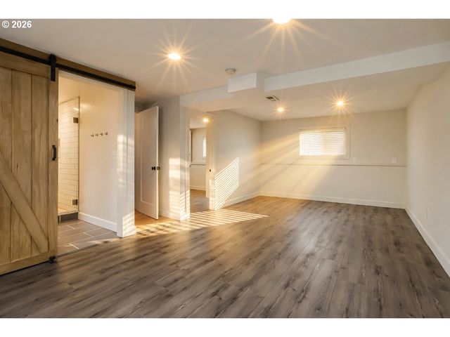 9165 Sw 70TH Ave, Portland, OR 97223