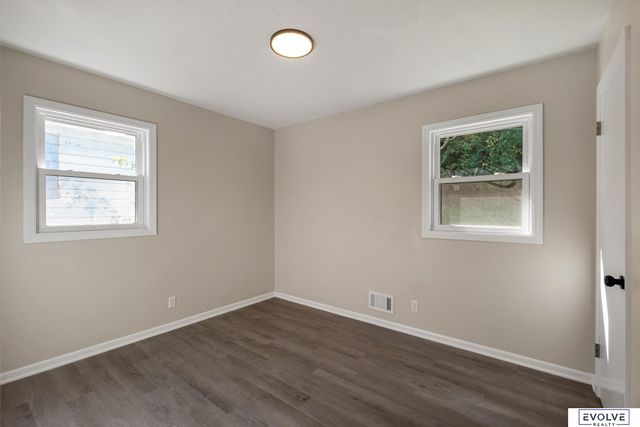 7524 N 34th Street, Omaha, NE 68112