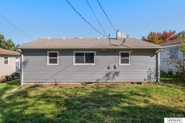 7524 N 34th Street, Omaha, NE 68112