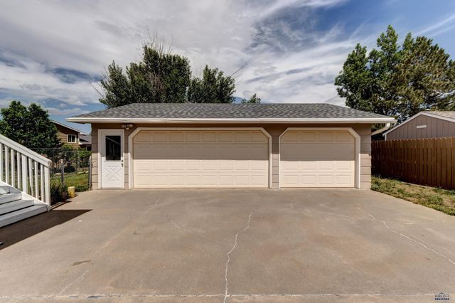 4510 PATRIOT LN, Rapid City, SD 57701