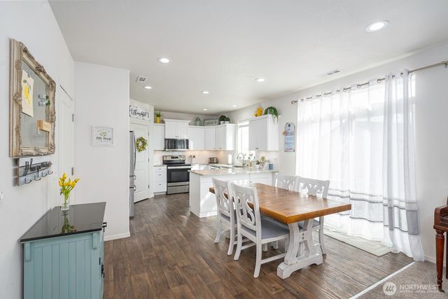 739 N Doumit Drive, Moses Lake, WA 98837