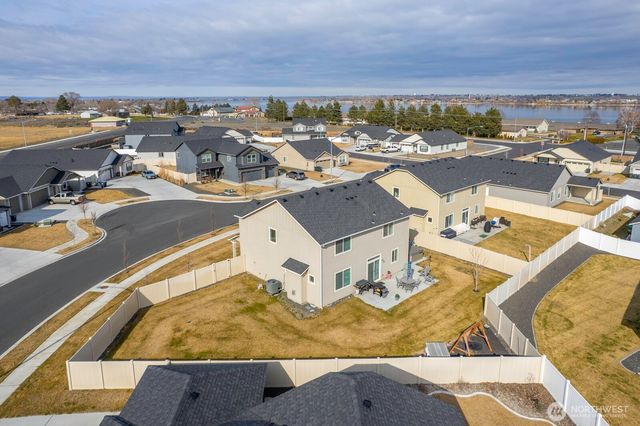 739 N Doumit Drive, Moses Lake, WA 98837