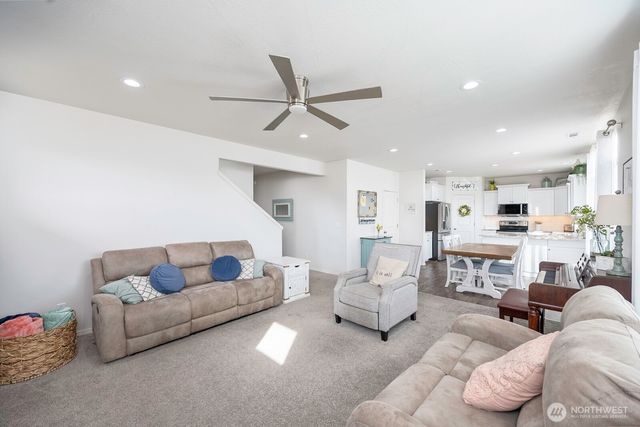 739 N Doumit Drive, Moses Lake, WA 98837