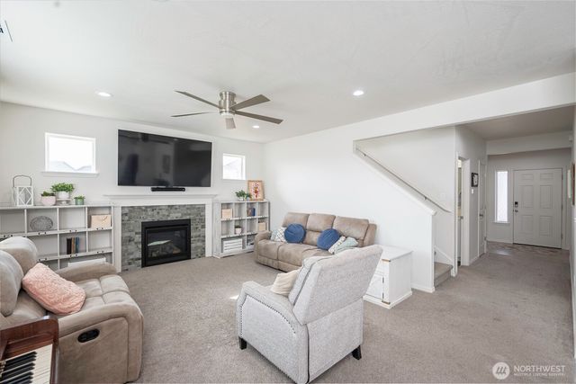 739 N Doumit Drive, Moses Lake, WA 98837