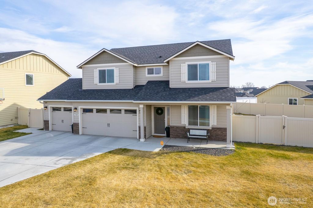 739 N Doumit Drive, Moses Lake, WA 98837