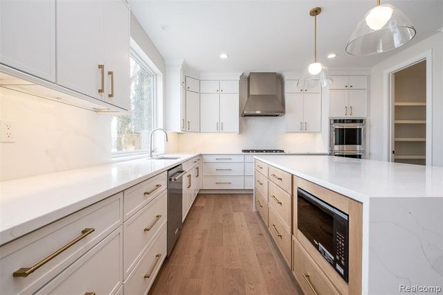 4428 Tonawanda Avenue, Royal Oak, MI 48073