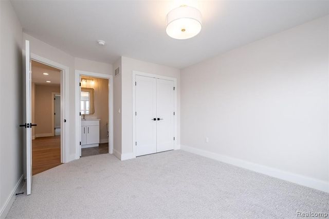 4428 Tonawanda Avenue, Royal Oak, MI 48073