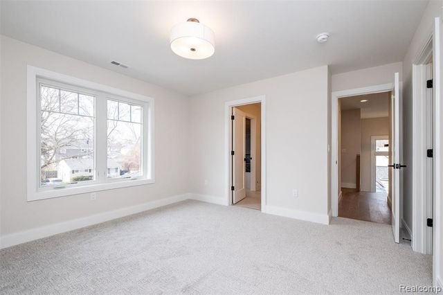 4428 Tonawanda Avenue, Royal Oak, MI 48073