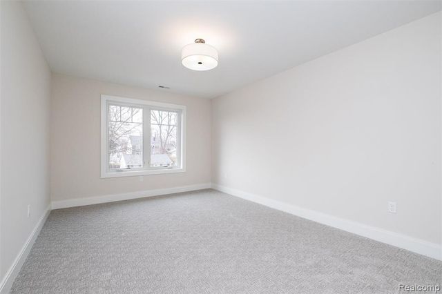 4428 Tonawanda Avenue, Royal Oak, MI 48073