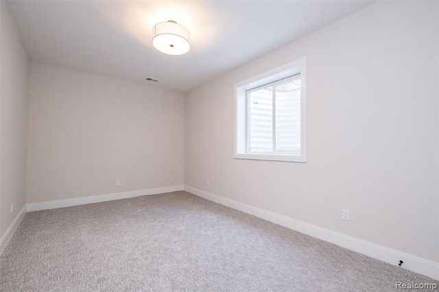 4428 Tonawanda Avenue, Royal Oak, MI 48073