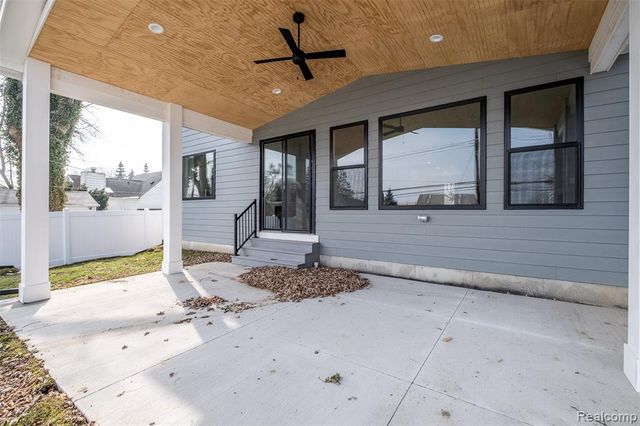 4428 Tonawanda Avenue, Royal Oak, MI 48073