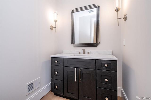 4428 Tonawanda Avenue, Royal Oak, MI 48073