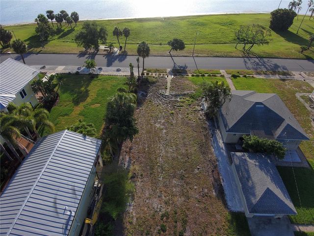 1817 BEACH DRIVE SE, St Petersburg, FL 33705