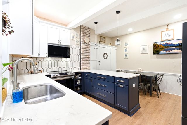 314 E Main St, Simpsonville, KY 40067