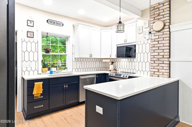 314 E Main St, Simpsonville, KY 40067