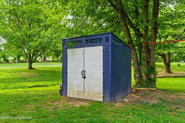 314 E Main St, Simpsonville, KY 40067