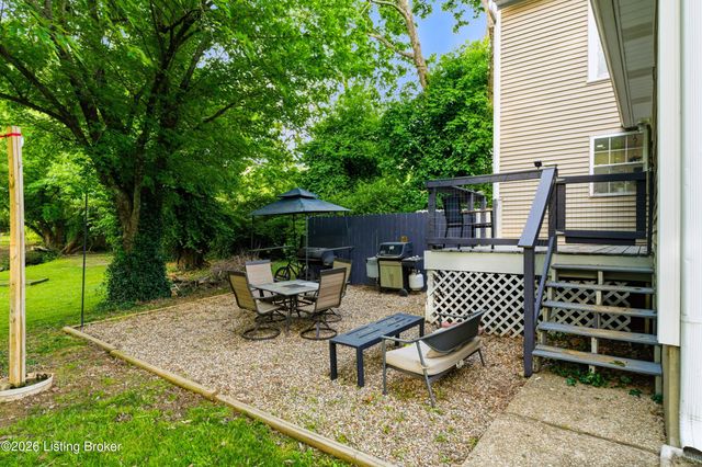 314 E Main St, Simpsonville, KY 40067