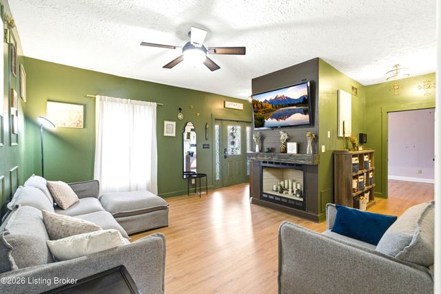 314 E Main St, Simpsonville, KY 40067