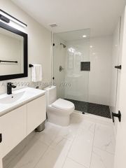 18870 NW 57th Ave 202, Hialeah, FL 33015