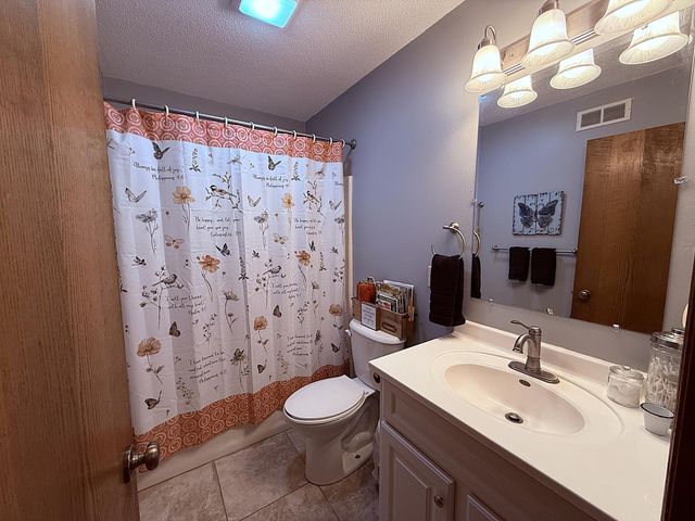 1402 William Avenue, Montevideo, MN 56265