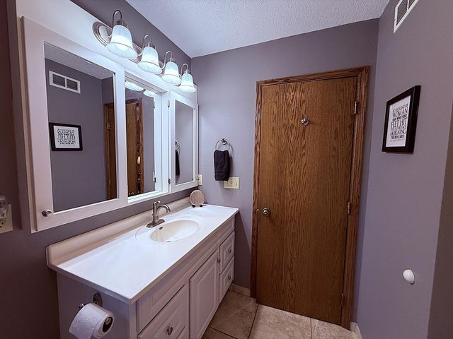 1402 William Avenue, Montevideo, MN 56265