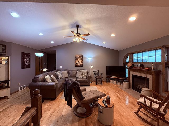 1402 William Avenue, Montevideo, MN 56265