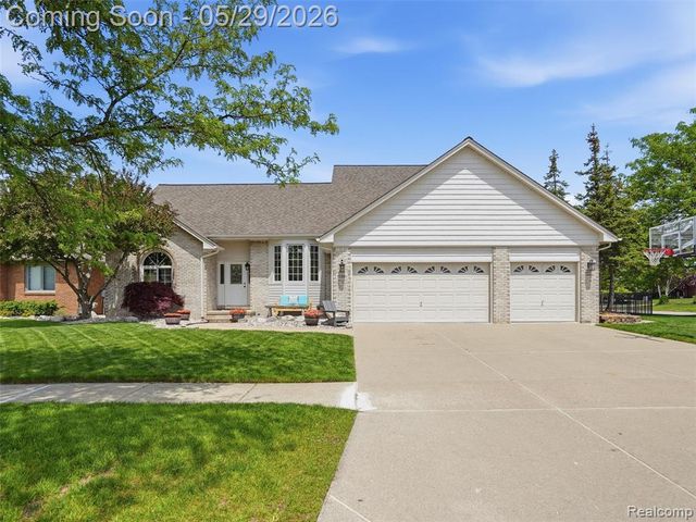 15581 Spiceway, Fraser, MI 48026