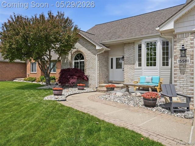 15581 Spiceway, Fraser, MI 48026