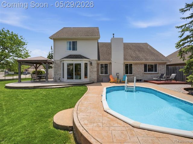 15581 Spiceway, Fraser, MI 48026