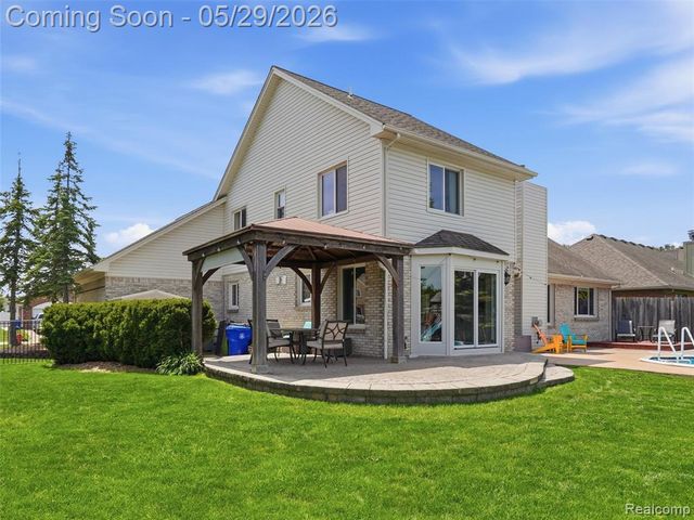 15581 Spiceway, Fraser, MI 48026