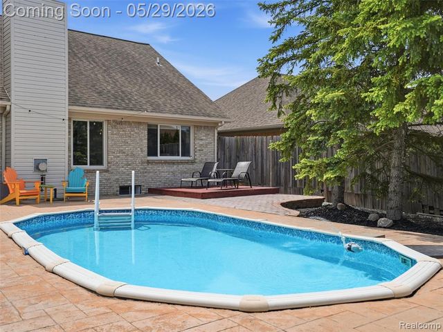 15581 Spiceway, Fraser, MI 48026