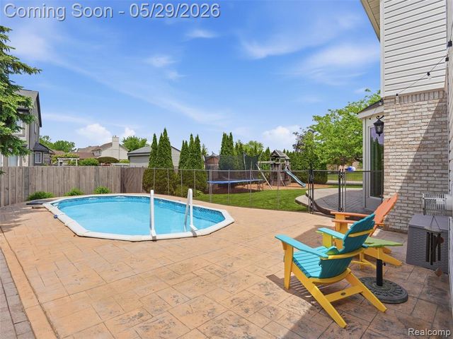 15581 Spiceway, Fraser, MI 48026
