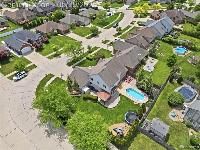 15581 Spiceway, Fraser, MI 48026