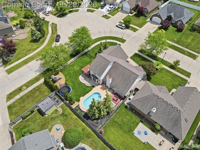 15581 Spiceway, Fraser, MI 48026