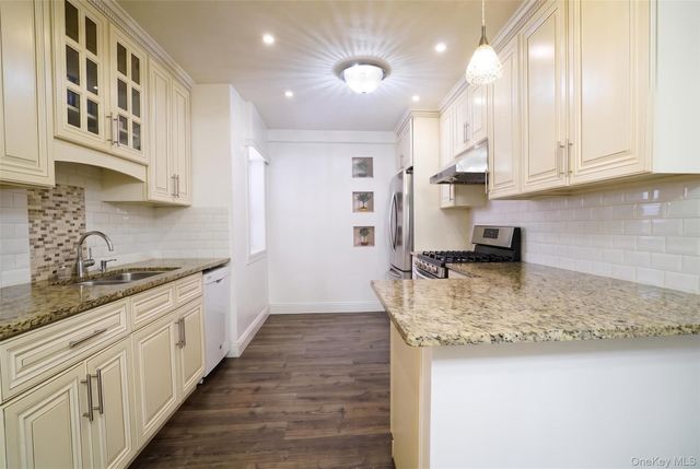 94-30 58th Avenue 1E, Elmhurst, NY 11373
