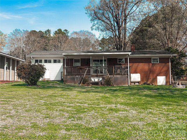 2011 Mountain Creek Road, Albemarle, NC 28001