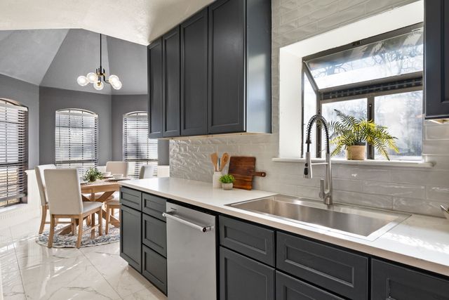 504 Sagebrush Street, Colleyville, TX 76034