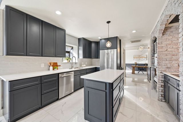 504 Sagebrush Street, Colleyville, TX 76034