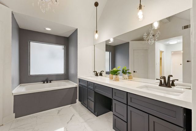 504 Sagebrush Street, Colleyville, TX 76034