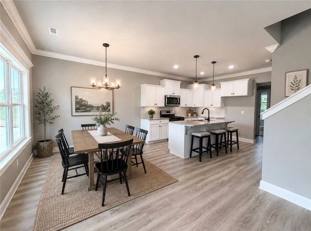 356 LaVona Lane, Huntsville, AR 72740