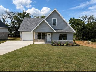 356 LaVona Lane, Huntsville, AR 72740