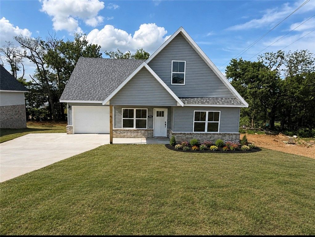 356 LaVona Lane, Huntsville, AR 72740
