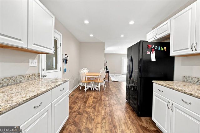 8 Fernwood Way NE, Rome, GA 30161