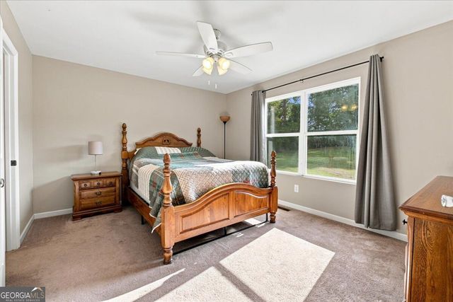 8 Fernwood Way NE, Rome, GA 30161
