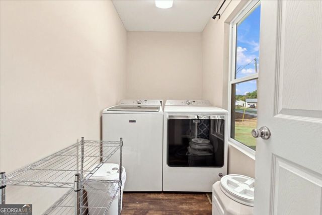 8 Fernwood Way NE, Rome, GA 30161