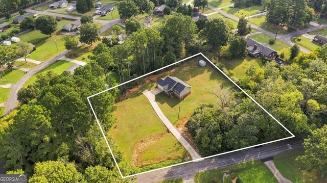 8 Fernwood Way NE, Rome, GA 30161